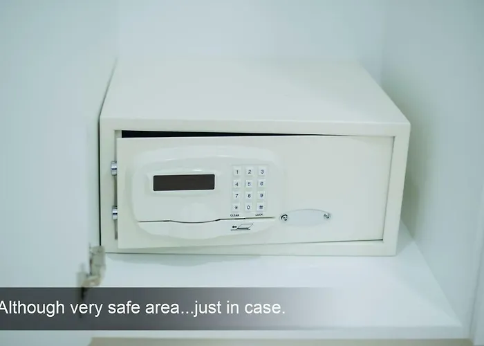 4* Heaven In Centre Of *